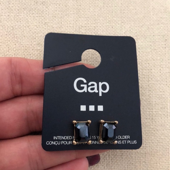GAP Jewelry - New GAP earrings gold tone